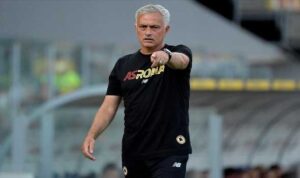 بيريز يعلن عودة مورينيو إلى ريال مدريد حال فوزه بالانتخابات