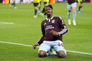 مانزامبي: من أفضل لاعب شاب في الدوري الأوروبي ونجم كأس العالم… إلى نجم الدوري الإنجليزي الممتاز